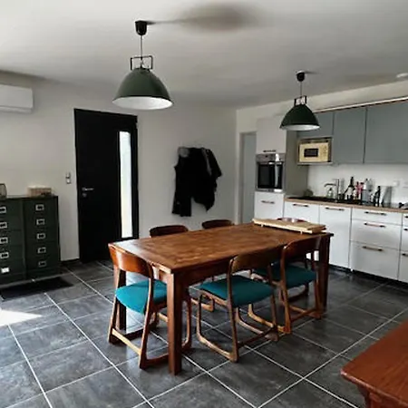Maison Plain-pied Avec Terrasse, Proche Plage, 3 Ch., Terrain 300 M², Stationnement, Tout Equipe - Fr-1-730-46 Holiday home
